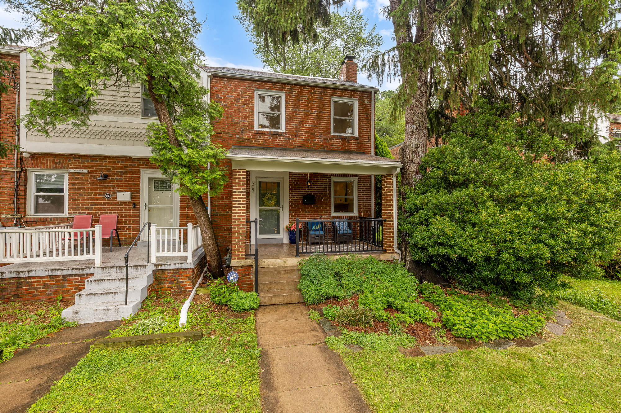 907 Varnum Street NE_Exterior